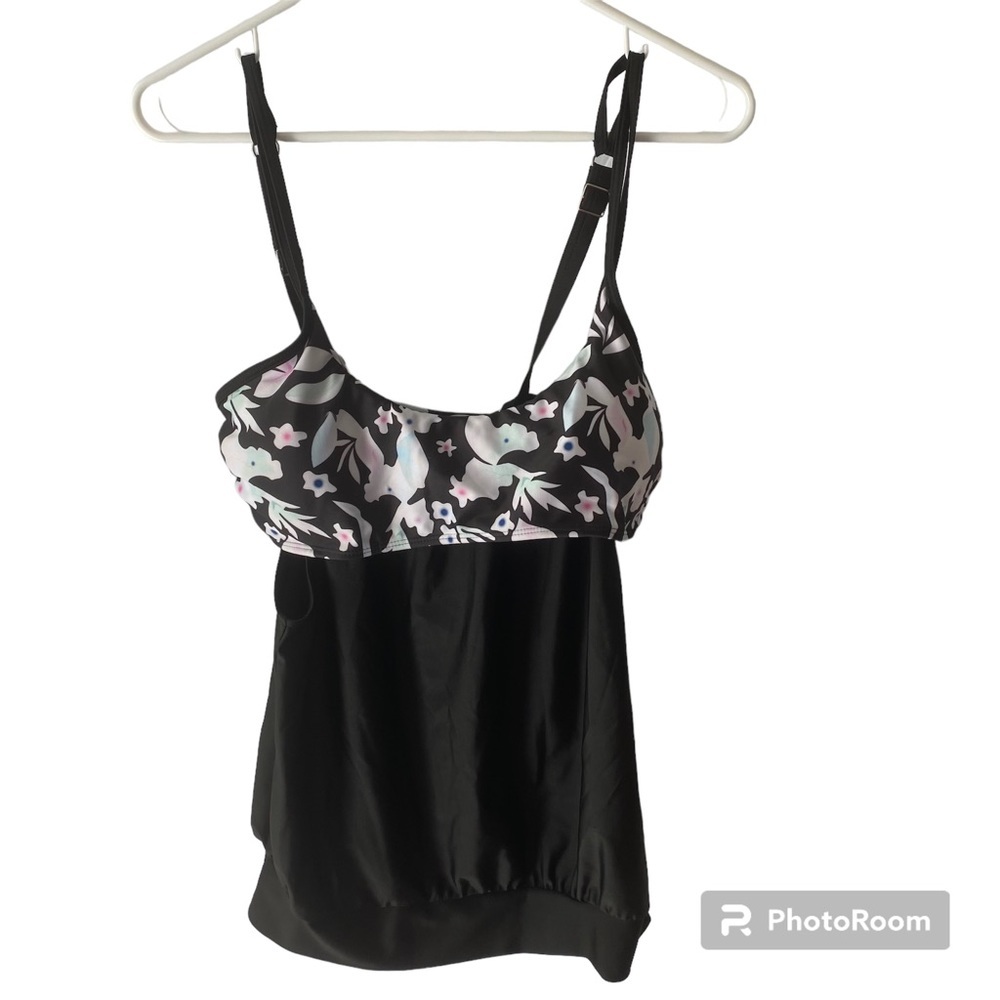 Tankini black green pink and white SZ L. NWOT UNBRANDED